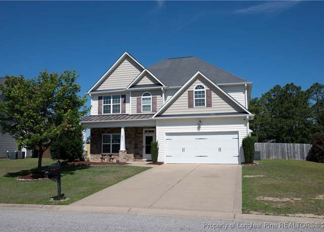 Property at 579 Wedgefield Dr, Raeford, NC 28376, 4 beds, 2.5 baths