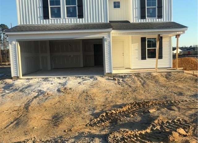 Property at 1916 Elephant Ln, Hope Mills, NC 28348, 4 beds, 2.5 baths