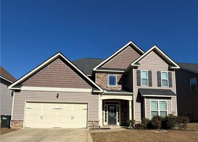 Property at 940 Liberty Ln, Fayetteville, NC 28311, 4 beds, 3 baths