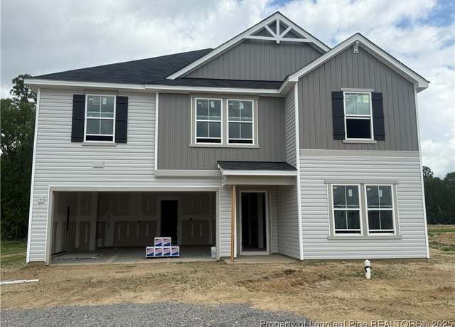 Property at 1044 Emerald Stone Loop, Hope Mills, NC 28348, 5 beds, 2.5 baths