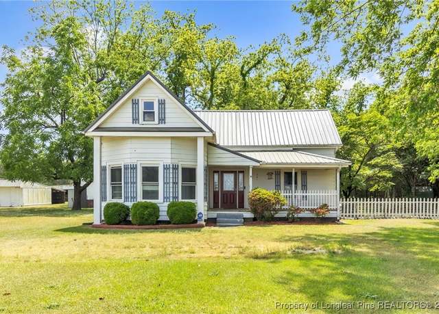 Property at 2774 County Line Rd, St. Pauls, NC 28384, 3 beds, 2.5 baths