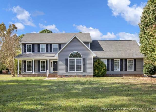 Property at 452 Foxwood Dr, Hope Mills, NC 28348, 4 beds, 2.5 baths