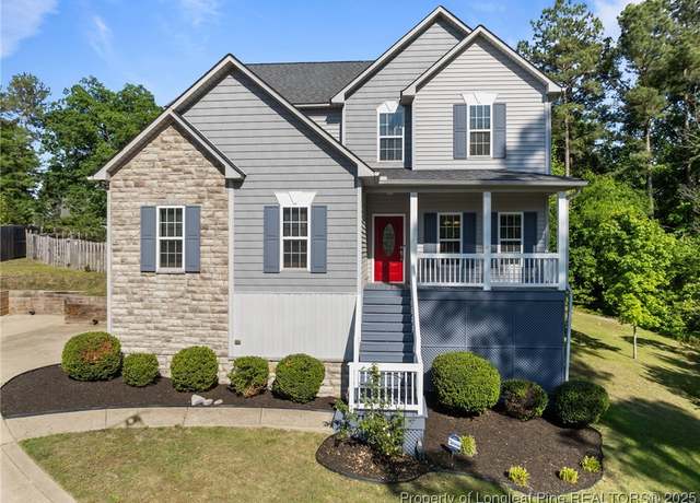 Property at 205 Water Wood Ct, Raeford, NC 28376, 3 beds, 2.5 baths