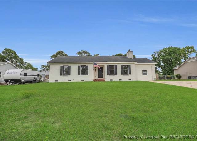 Property at 5824 Labonte Dr, Hope Mills, NC 28348, 3 beds, 2 baths