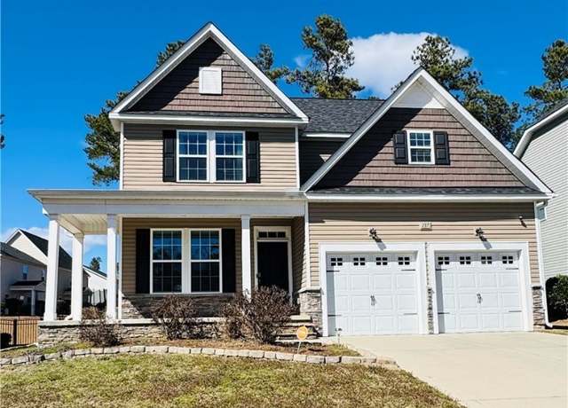 Property at 137 Falls Creek Dr, Spring Lake, NC 28390, 4 beds, 2.5 baths