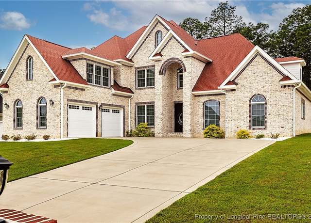 Property at 609 W Summerchase Dr, Fayetteville, NC 28311, 4 beds, 4.5 baths