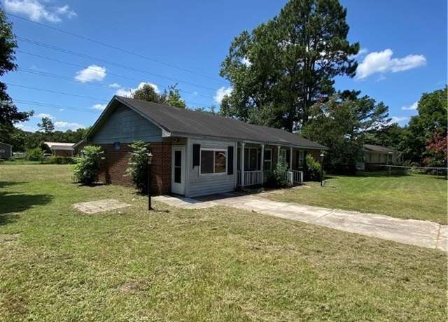 Property at 3631 Kenny Dr Dr, Hope Mills, NC 28348, 4 beds, 1.5 baths