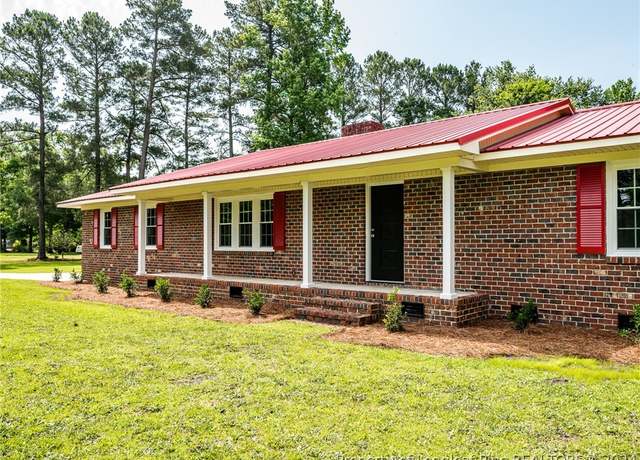 Property at 5505 Azalea Dr, Lumberton, NC 28360, 3 beds, 2 baths