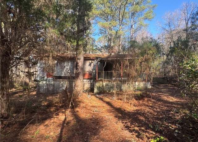Property at 9454 Tine Rd, Fayetteville, NC 28314, 3 beds, 1 bath