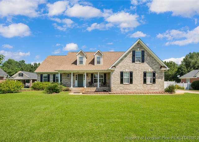 Property at 995 Adcox Rd, Raeford, NC 28376, 4 beds, 2.5 baths