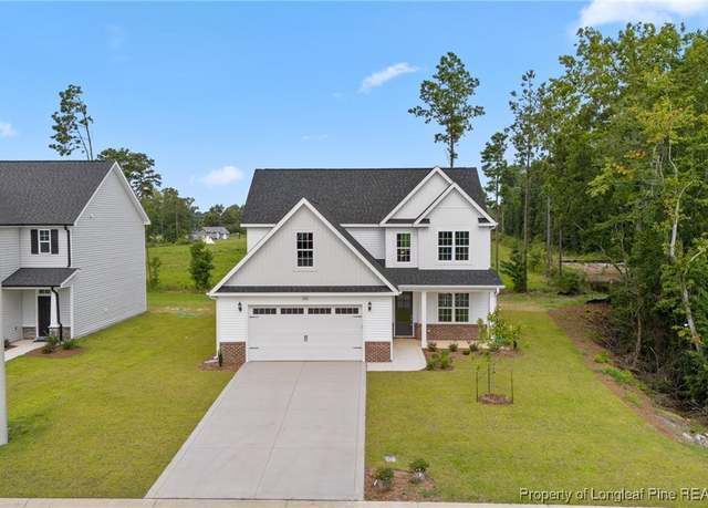 Property at 400 Whitestone Dr, Fayetteville, NC 28312, 4 beds, 3.5 baths