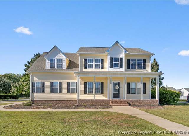 Property at 3825 Barnsdale Dr, Wade, NC 28395, 4 beds, 2.5 baths