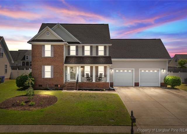 Property at 1925 Purple Dr, Fayetteville, NC 28314, 4 beds, 2.5 baths