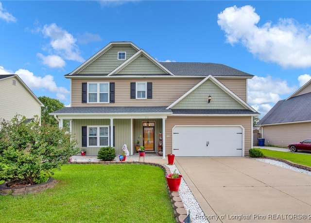 Property at 204 Peaceford Ave, Raeford, NC 28376, 5 beds, 3.5 baths