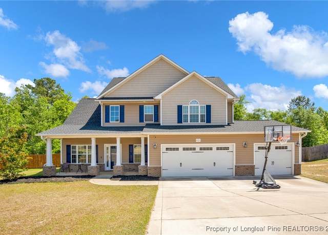 Property at 4121 Saint Ives Ct, Fayetteville, NC 28306, 4 beds, 2.5 baths