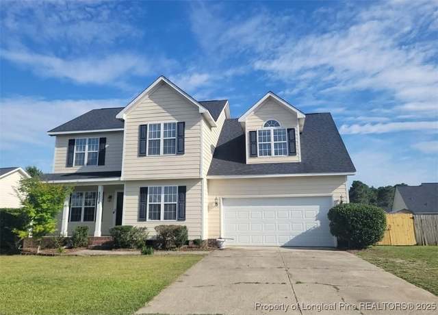 Property at 5514 Shady Lawn Dr, Hope Mills, NC 28348, 3 beds, 2.5 baths