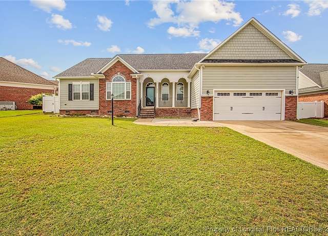 Property at 5206 Pride Ln, Hope Mills, NC 28348, 3 beds, 2.5 baths