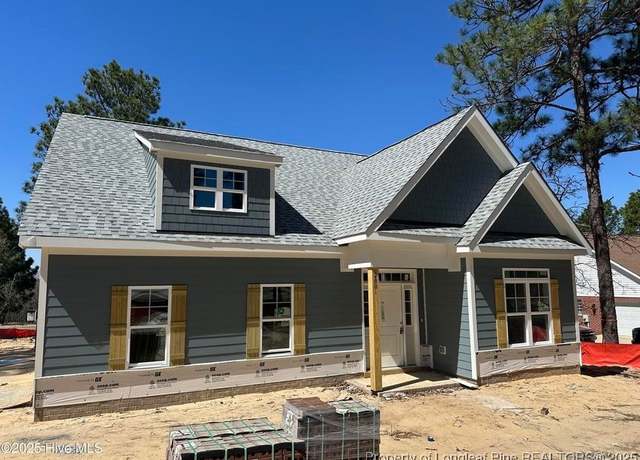 Property at 200 Longleaf Dr, West End, NC 27376, 4 beds, 2.5 baths