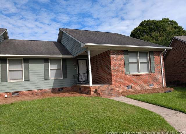 Property at 4900 Independence Dr #14, Lumberton, NC 28358, 2 beds, 2 baths