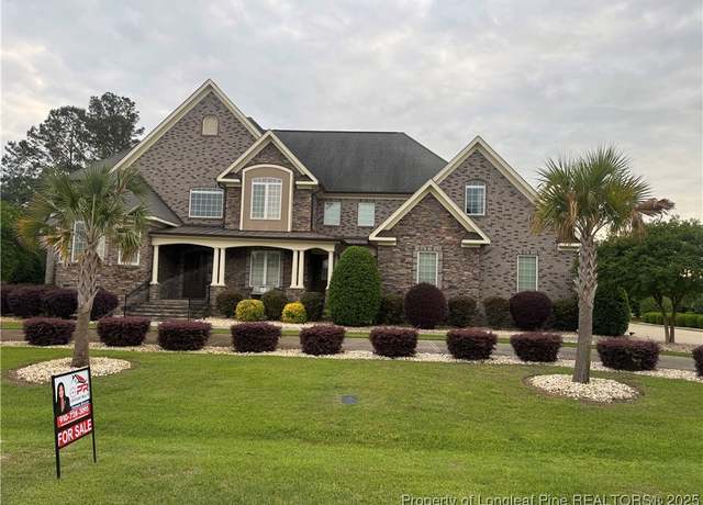 Property at 1033 Wild Pine Dr, Fayetteville, NC 28312, 5 beds, 4 baths