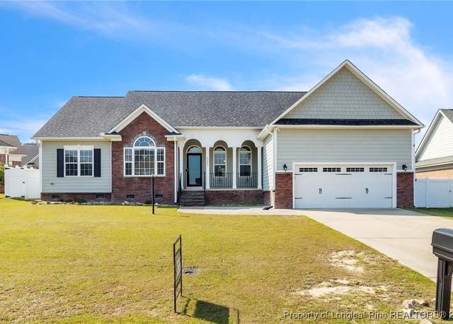 Property at 5206 Pride Ln, Hope Mills, NC 28348, 3 beds, 2.5 baths