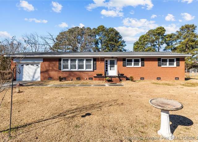 Property at 912 Isabelle St, Laurinburg, NC 28352, 3 beds, 1.5 baths