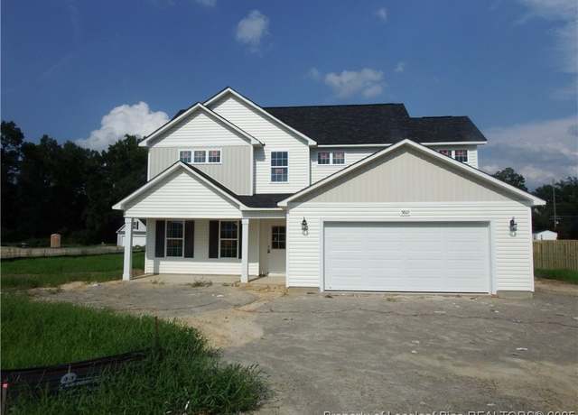 Property at 5865 Panther Dr, Hope Mills, NC 28348, 3 beds, 2.5 baths