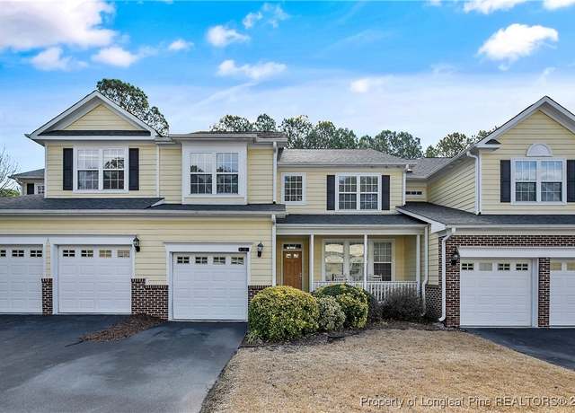 Property at 23 Hawk Ridge Dr, Spring Lake, NC 28390, 2 beds, 2.5 baths