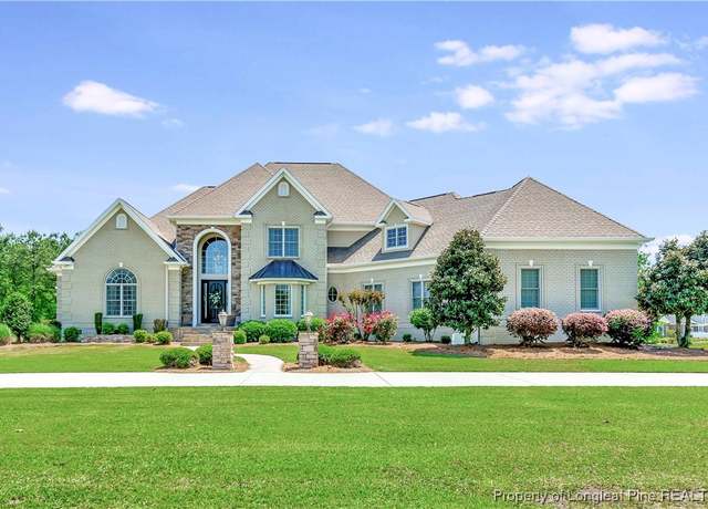 Property at 102 Grande Oak Blvd, Lumberton, NC 28358, 4 beds, 2.5 baths