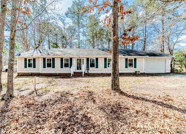 Property at 1301 Longleaf Ln, Sanford, NC 27330, 3 beds, 2 baths