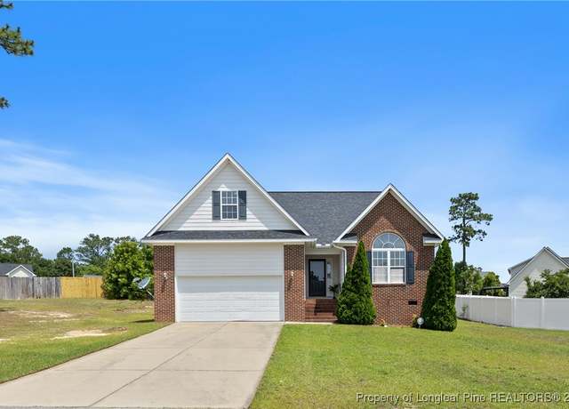 Property at 5511 Shady Lawn Dr, Hope Mills, NC 28348, 4 beds, 3 baths