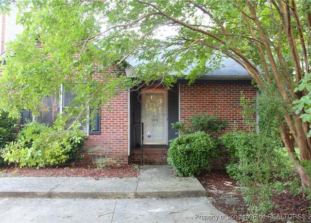 Property at 300 Ayrshire Ct, Fayetteville, NC 28311, 2 beds, 3 baths