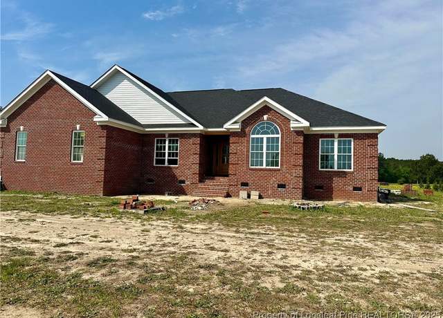 Property at 67 Natural Brook Dr, Lumberton, NC 28358, 4 beds, 3 baths