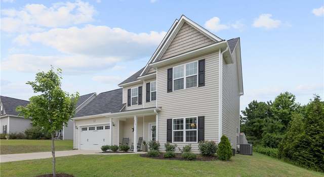 Photo of 2212 Lakedale Dr, Fayetteville, NC 28306