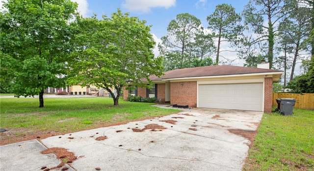 Photo of 3855 Sturbridge Dr, Hope Mills, NC 28348