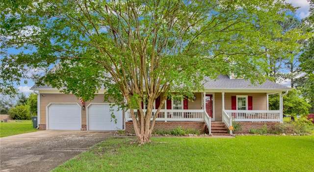 Photo of 6745 Foxberry Rd, Fayetteville, NC 28314