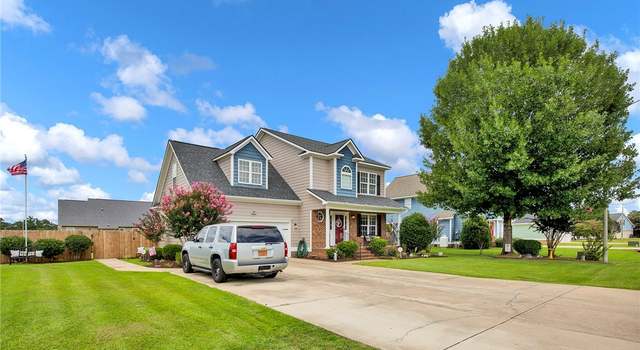 Photo of 1401 Lowbranch Ct, Fayetteville, NC 28306