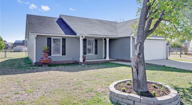Photo of 127 Colton Dr, Spring Lake, NC 28390