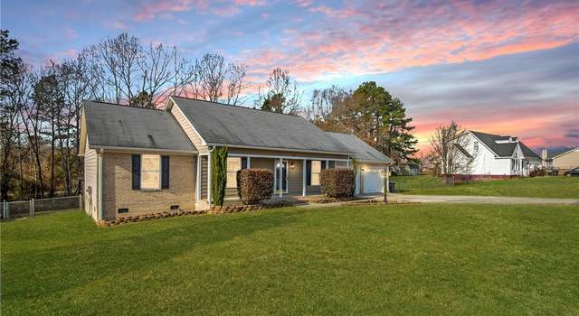 Photo of 58 Bayleaf Ln, Sanford, NC 27332