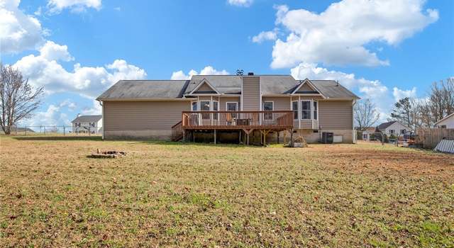 Photo of 58 Bayleaf Ln, Sanford, NC 27332