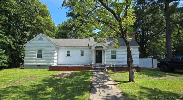 Photo of 67 W 3rd St, Parkton, NC 28371