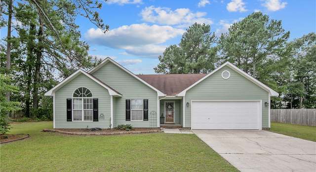 Photo of 159 Independence Dr, Raeford, NC 28376