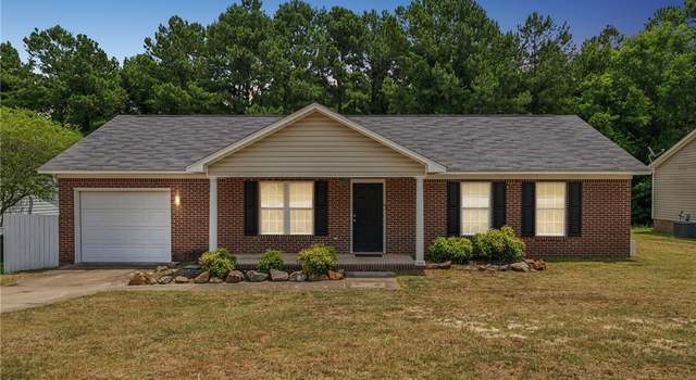 Photo of 2033 Ashton Rd, Fayetteville, NC 28304