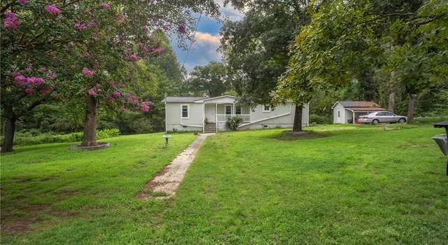 Photo of 748 Possum Holler Rd, Eagle Springs, NC 27242