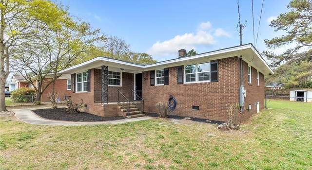 Photo of 2030 Lombardy Dr, Fayetteville, NC 28304