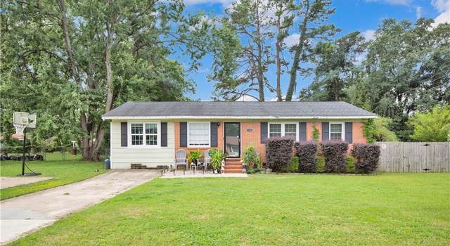 Photo of 3238 Periwinkle Dr, Fayetteville, NC 28306