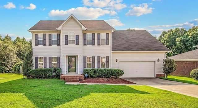 Photo of 916 Bugle Call Dr, Fayetteville, NC 28314