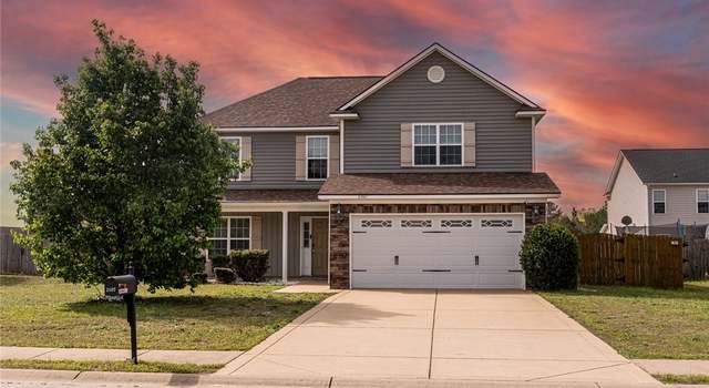 Photo of 2107 Queen Elizabeth Ln, Hope Mills, NC 28348
