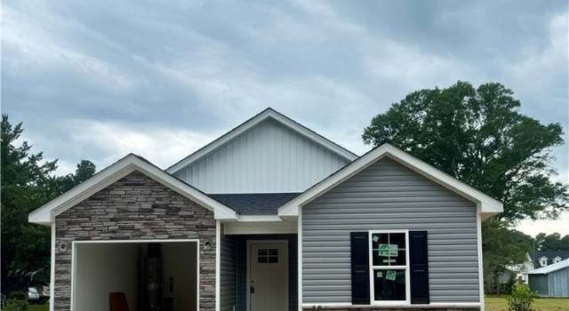 Photo of 412 Maple St, Roseboro, NC 28382