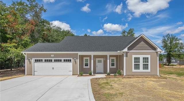 Photo of 4146 Indian Summer Way, Hope Mills, NC 28348